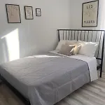 Apartament Tatas House *