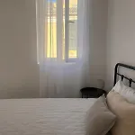 아파트 Tatas House